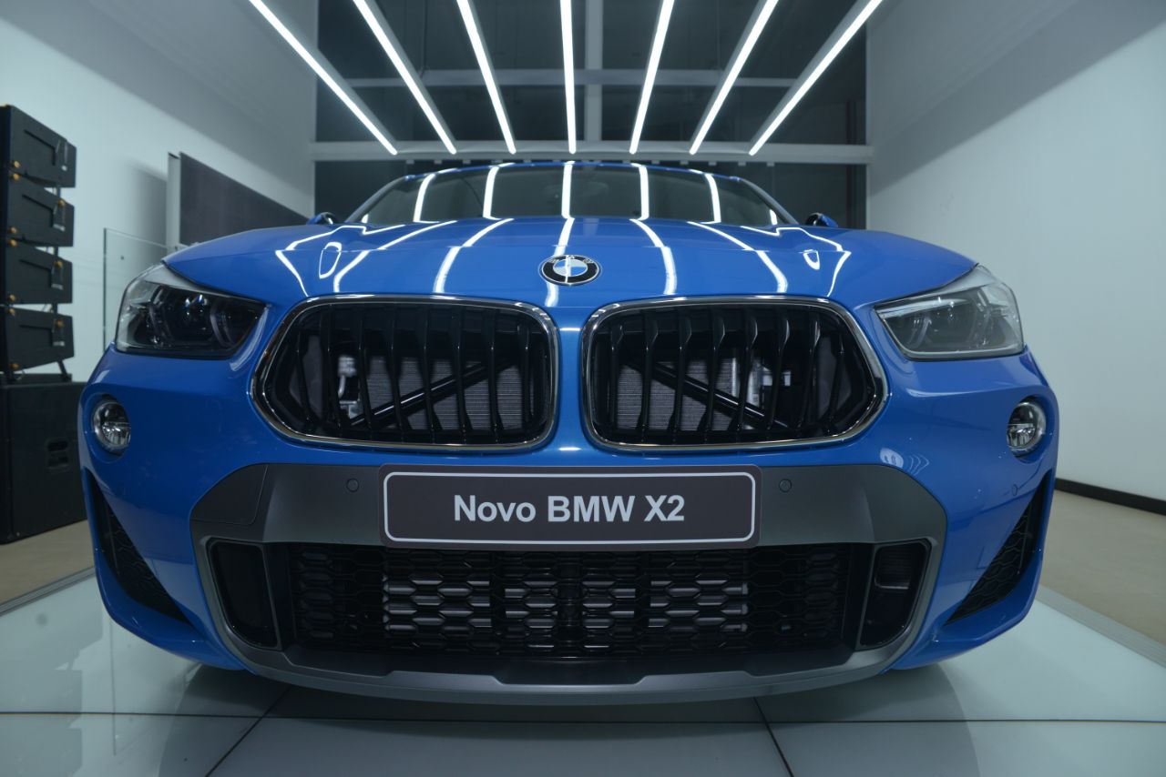    Novo BMW X2   