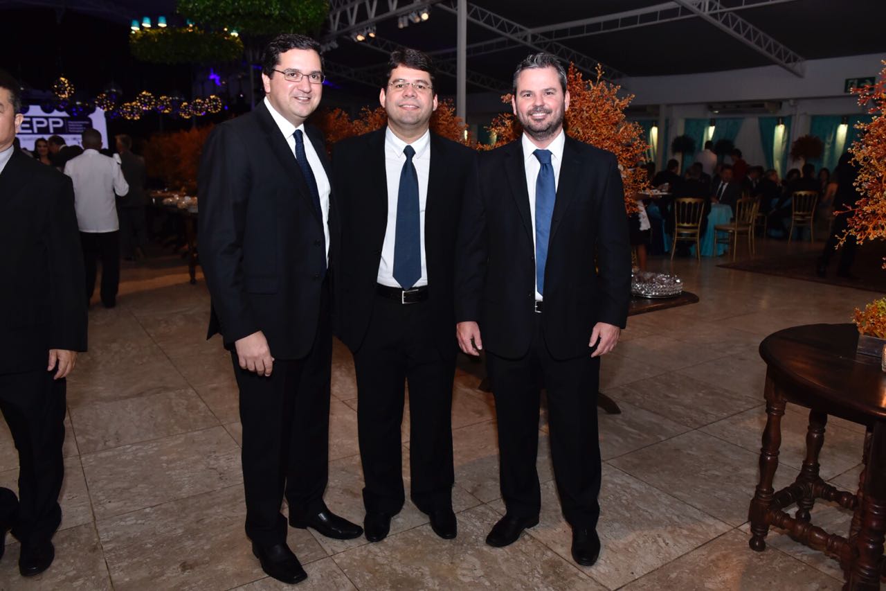  Rogério Pithon, Leonardo Oliveira e Gabriel Dantas  