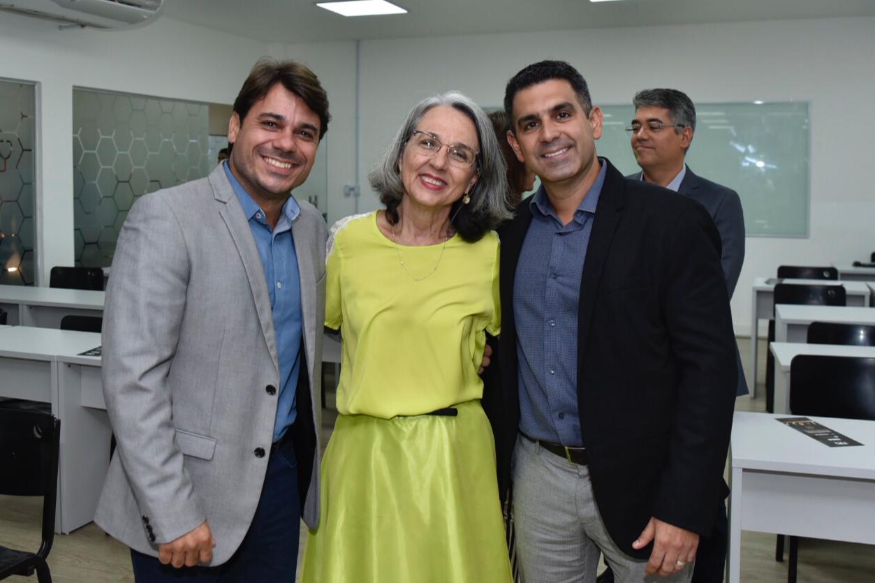  Ricardo Luzardo, Lucélia Magalhães e Ronaldo Carneiro  