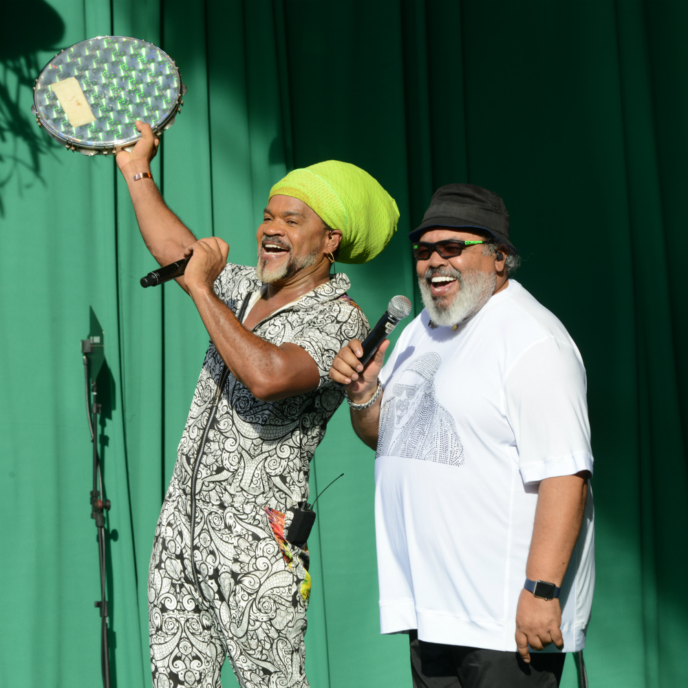 Carlinhos Brown recebe grandes artistas na Enxaguada du Bonfim