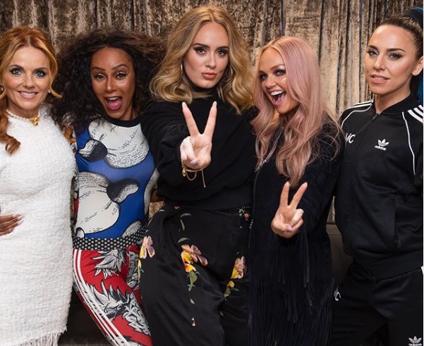 Adele prestigia show das Spice Girls na Inglaterra