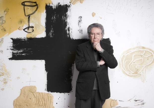 Obras do artista Antoni Tàpies voltam a ser expostas no Brasil