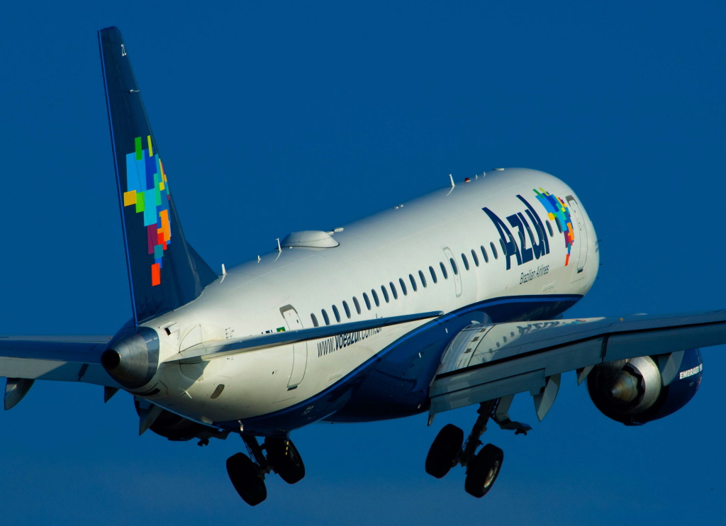 Azul anuncia mais de 150 voos extras na Bahia em julho