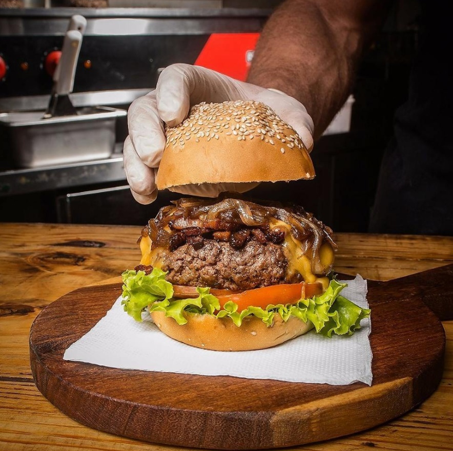 Burger Boys inaugura segunda unidade em Lauro de Freitas 