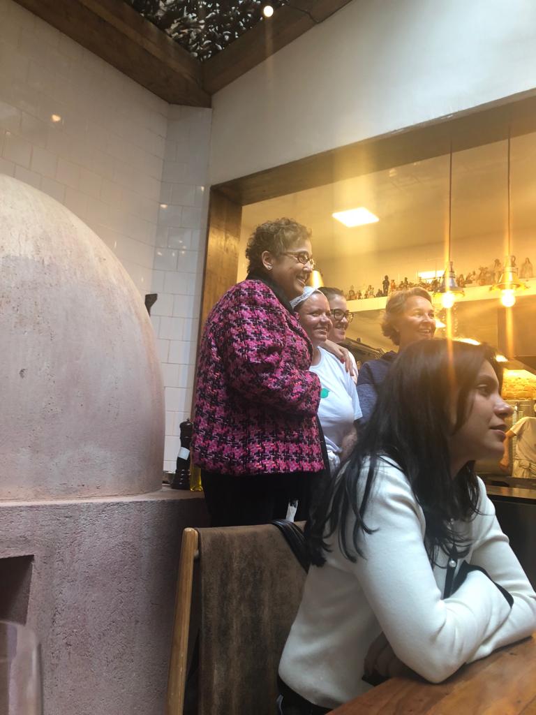 Alô Alô Bahia viu Claudia Jimenez almoçando no novo restaurante de Roberta Sudbrack