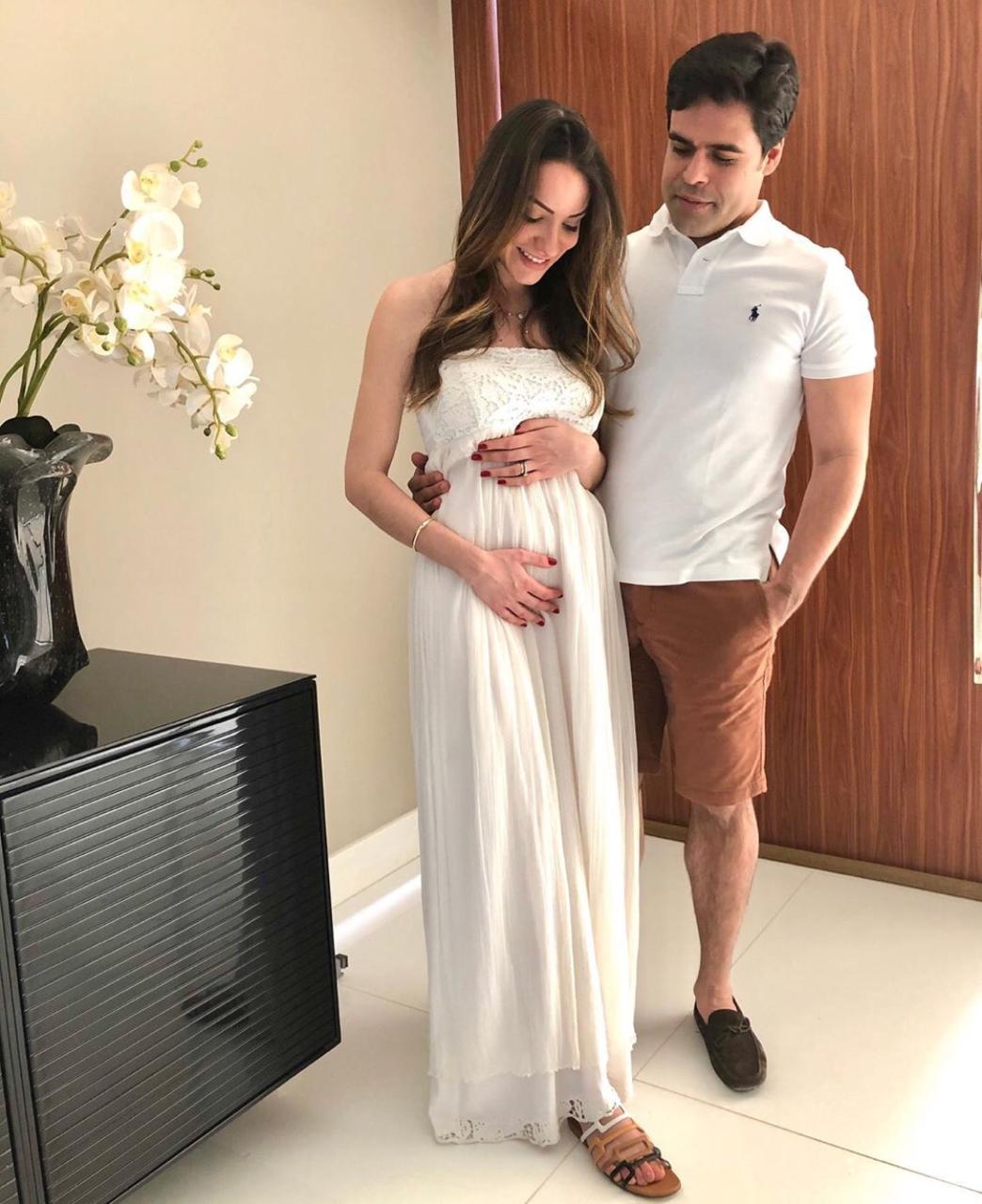 Cora Rivera e Bruno Furtado estão grávidos