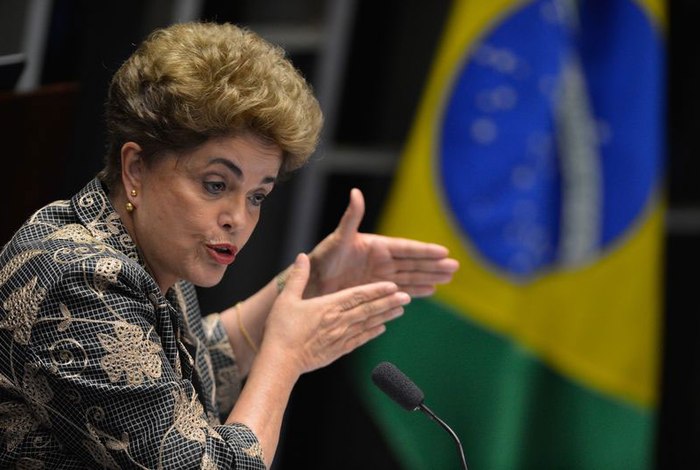 48% das empresas brasileiras vêm retardando investimentos por conta do Impeachment