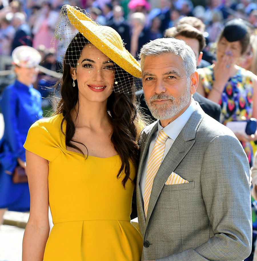 Amal e George Clooney serão os padrinhos do bebê real, diz site