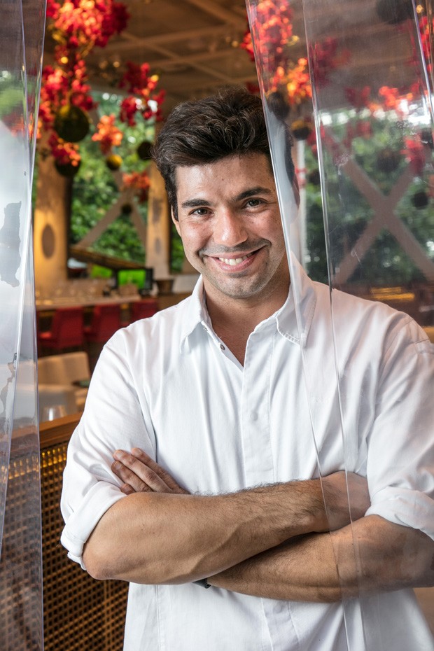 Felipe Bronze inaugura restaurante Pipo em São Paulo. Aos detalhes!
