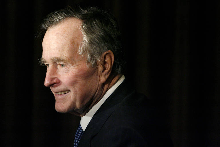 Lírios! Ex-presidente dos EUA George H.W. Bush morre aos 94 anos