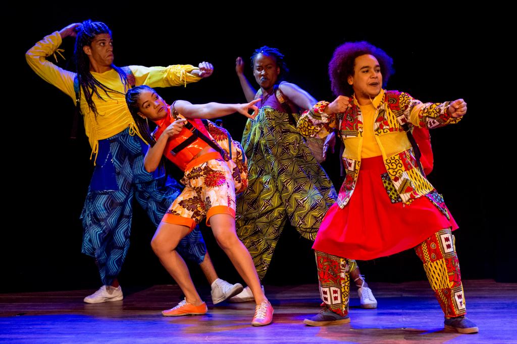 Teatro Sesi recebe espetáculo infantil "O Jabuti e a Sabedoria do Mundo "