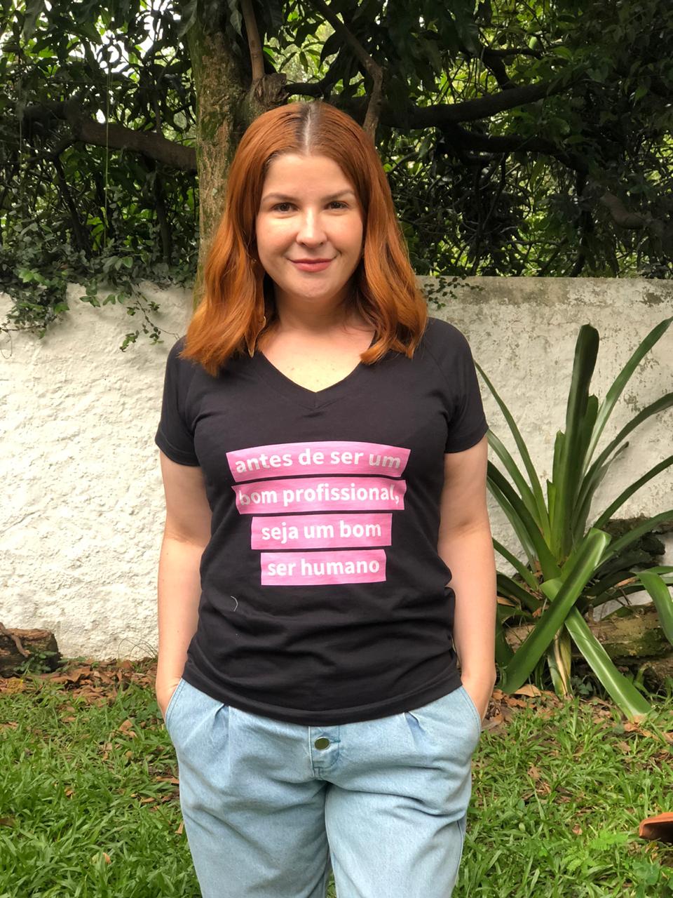 Juliana Ferraz lança coleção de camisetas em parceria com a QueroTudu