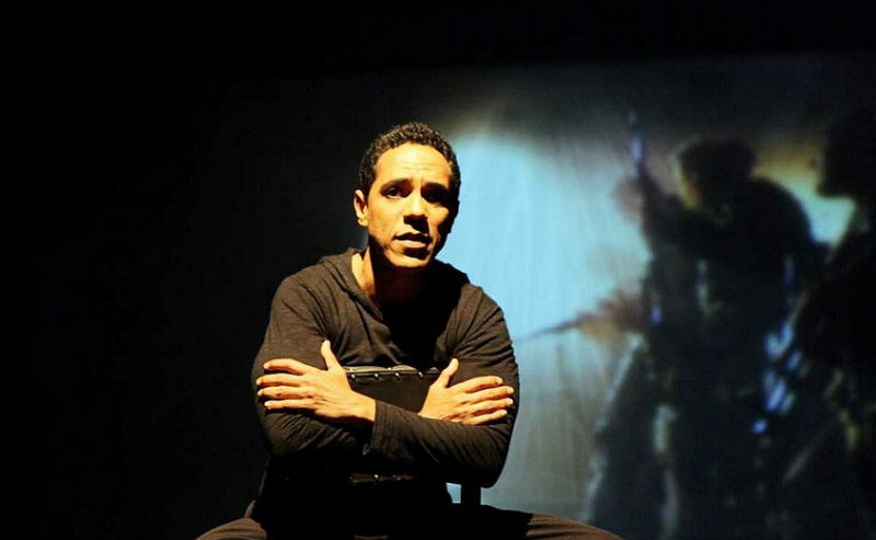 Lelo Filho estreia espetáculo solo no Teatro Módulo