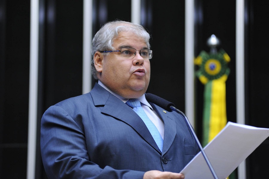 Polícia Federal faz buscas em casa e gabinete de Lúcio Vieira Lima
