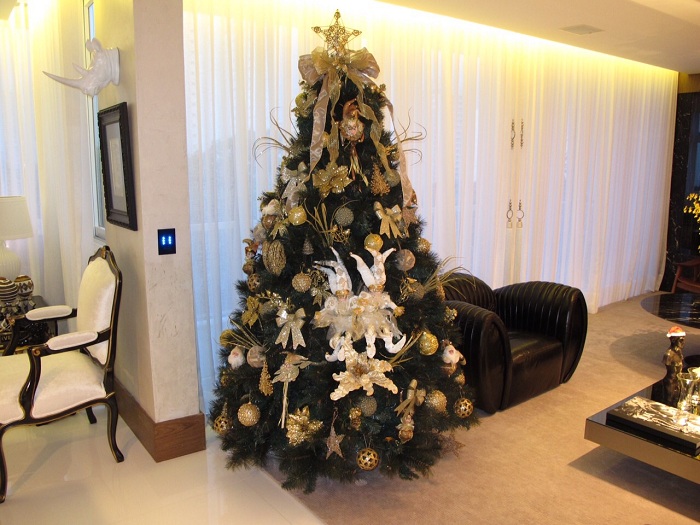Jingle Bells! Alô Alô Bahia mostra a árvore de Natal de Flávio Moura