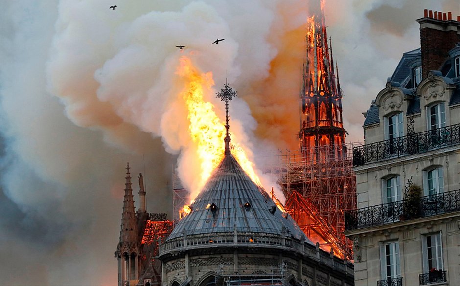 França mobiliza campanha pela reconstrução da Catedral de Notre Dame