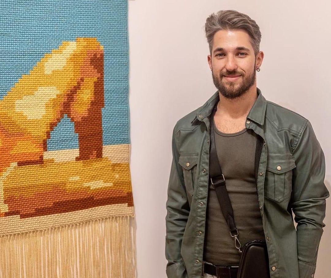 Conheça Renan Estivan, criador de tapeçarias que bombaram na São Paulo Fashion Week