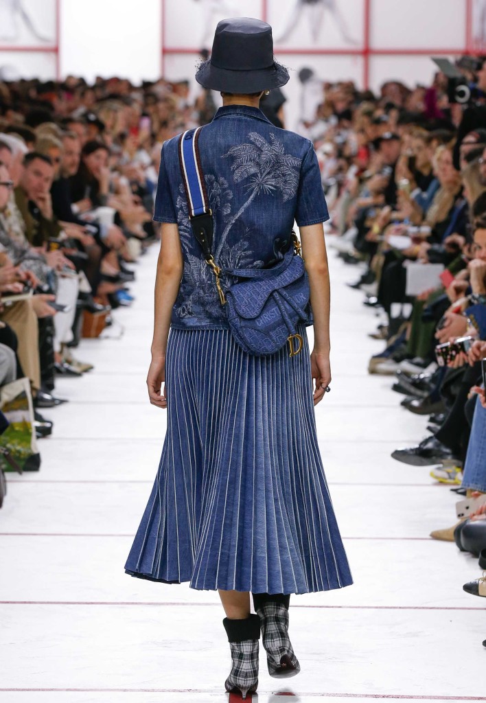 Saddle Bag da Dior ganha versão jeans 