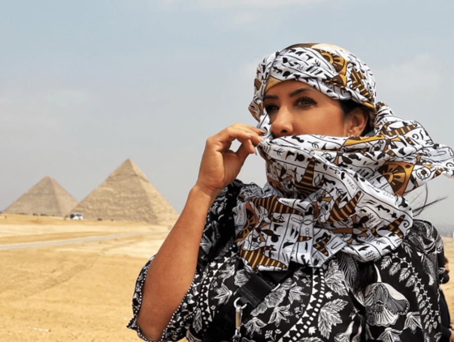 'Mistura de Brasil com Egito': Scheila Carvalho relembra coreografia icônica em frente às Pirâmides de Gizé