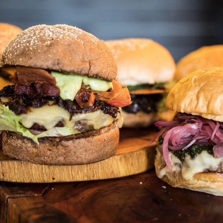 La Pulperia e Taurus Burger estarão no Forró do Bosque 