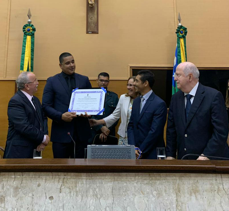 Xanddy recebe Título de Cidadão Sergipano