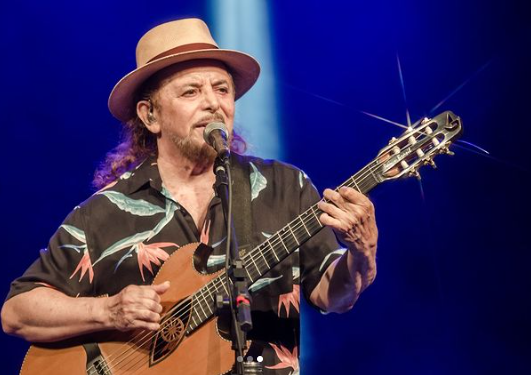 Geraldo Azevedo apresenta show voz e violão na Pupileira