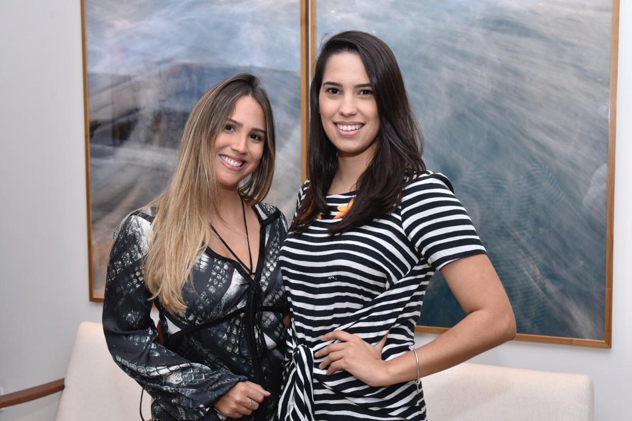  Luana Castellano e Camila Leite                          