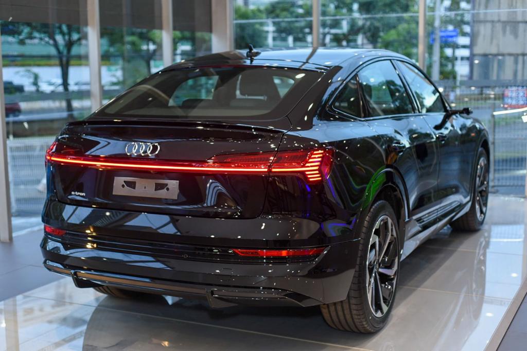 Novo Audi e-tron                                        