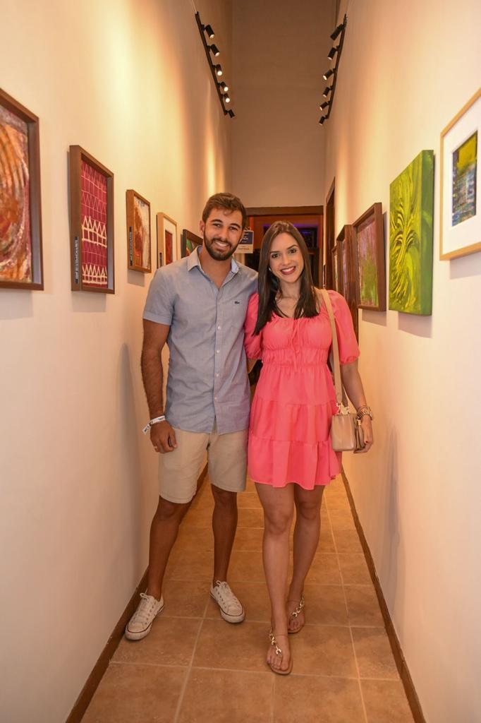 Hugo Leonardo Assis e Aline Almeida  