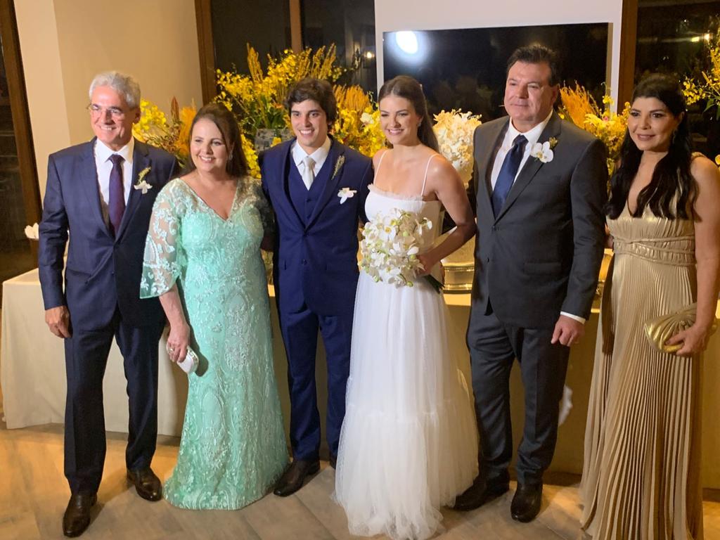 Os noivos com Jorge Oliveira, Virginia Maria, Edson Wagner e Tereza Valente  