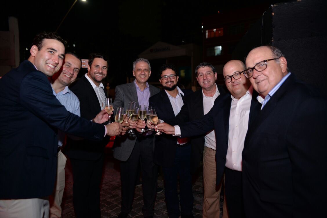  Rafael Cunha Guedes com executivos da Toyota                    