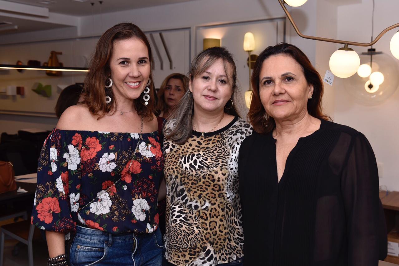 Cláudia Cerqueira, Ana Rosa Alves e Mericia Caldas      