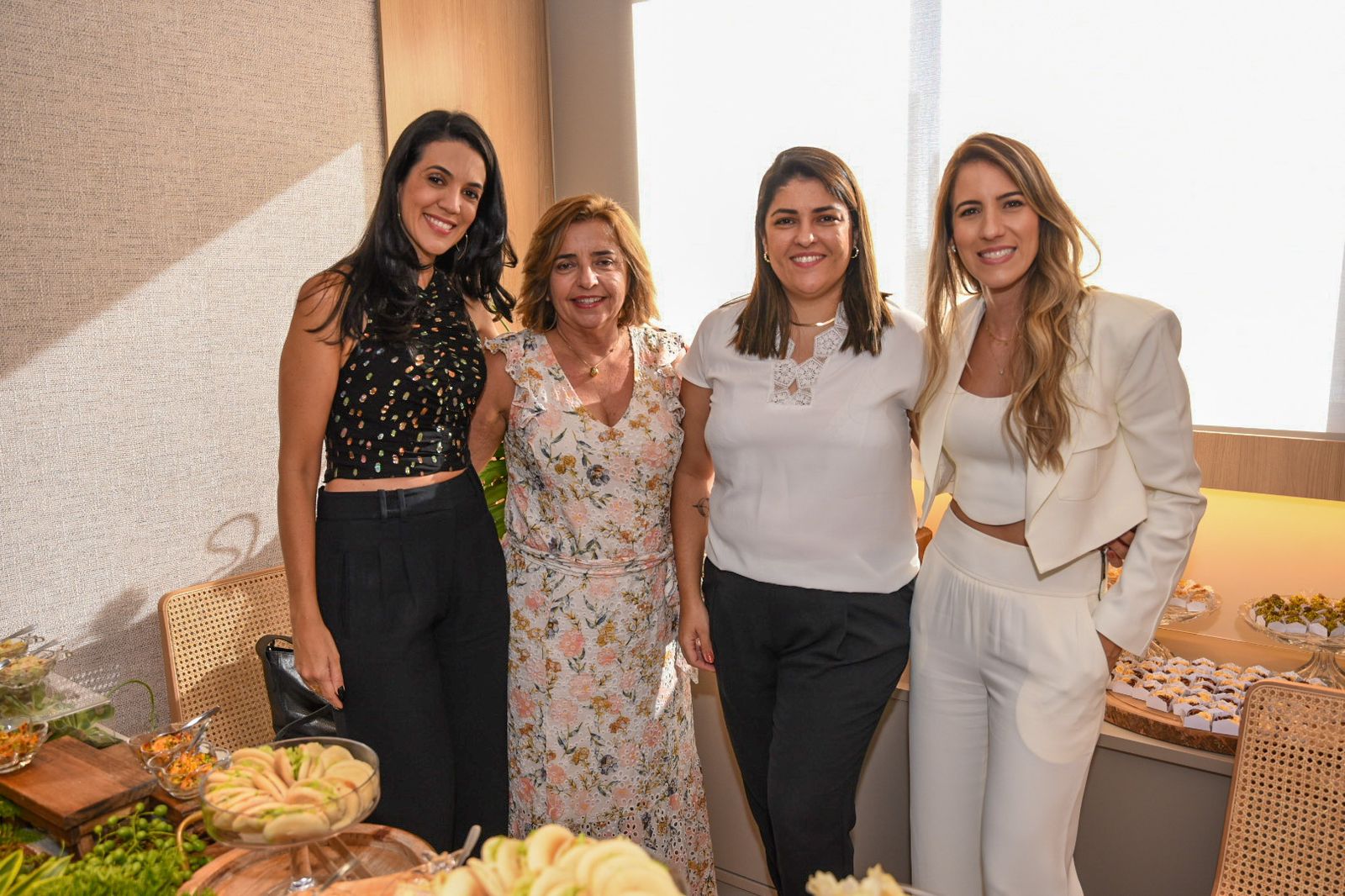 Carol Bittencourt, Marilda Menezes, Carita Brandão e Carol Quintella                         