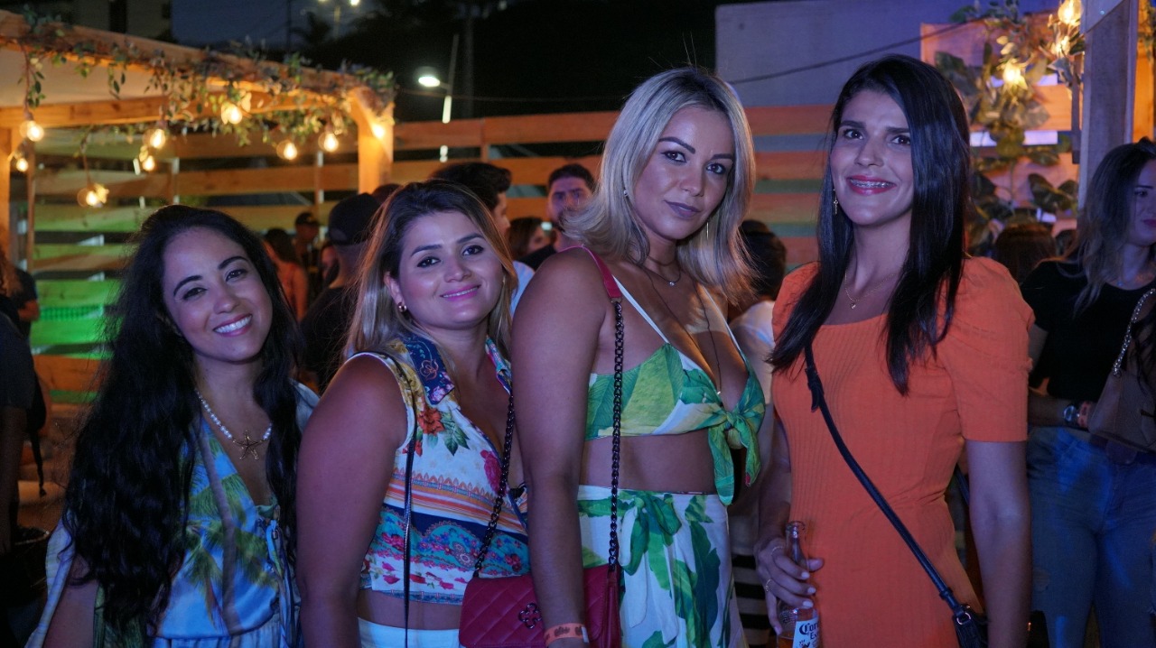 Gabriela Valente, Cristiane Neves, Fernanda Fernandes e Sara Martins             