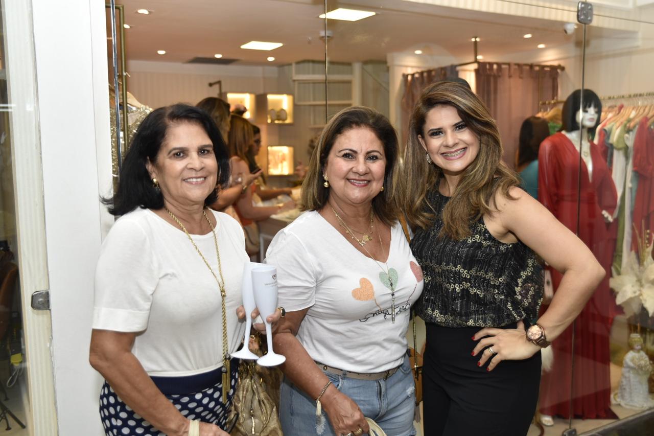 Regina Matos, Rosângela Gusmão e Verônica Monteiro                              