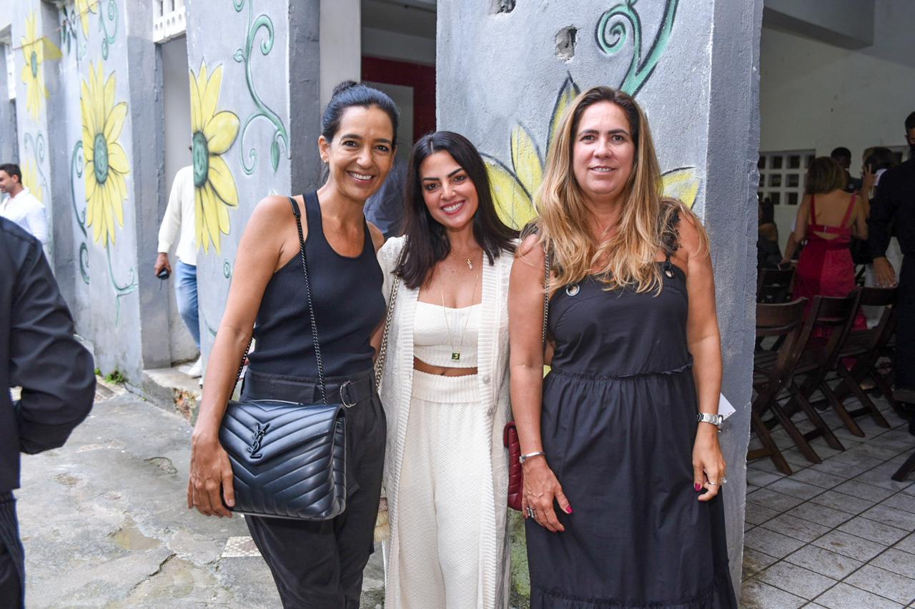 Gabriela Viveiros, Daniela Lopes e Aline Cangussu      