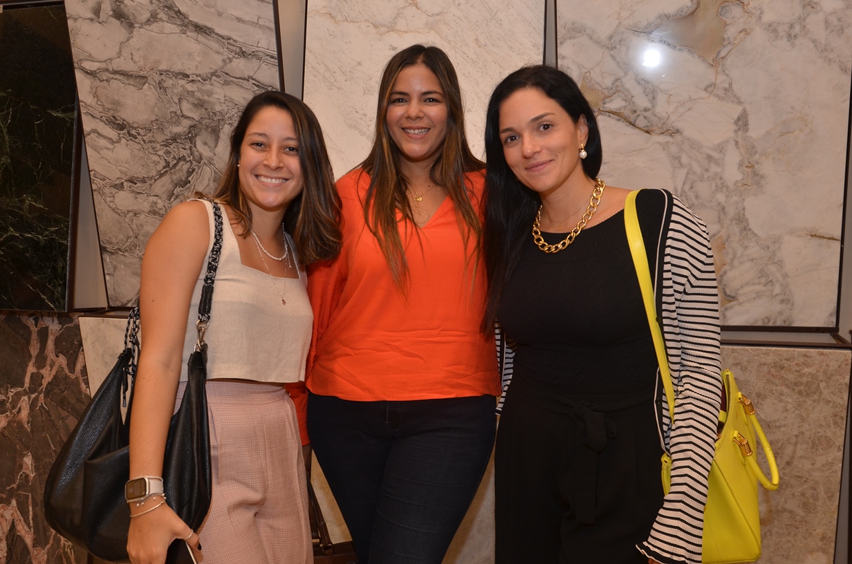 Leila Fattori, Verena Cardoso e Carolina Luz                                            