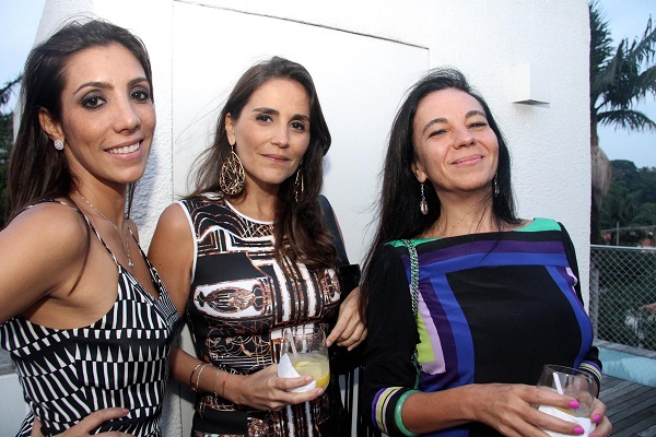 Mariana Amaral, Isabella Giobbi e Isabelle Tuchband