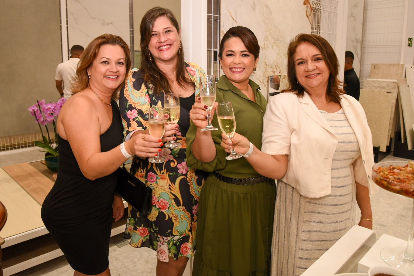 Aretuza Prado, Milla Oliveira, Andréia Falcão e Eliete Munduruca                     