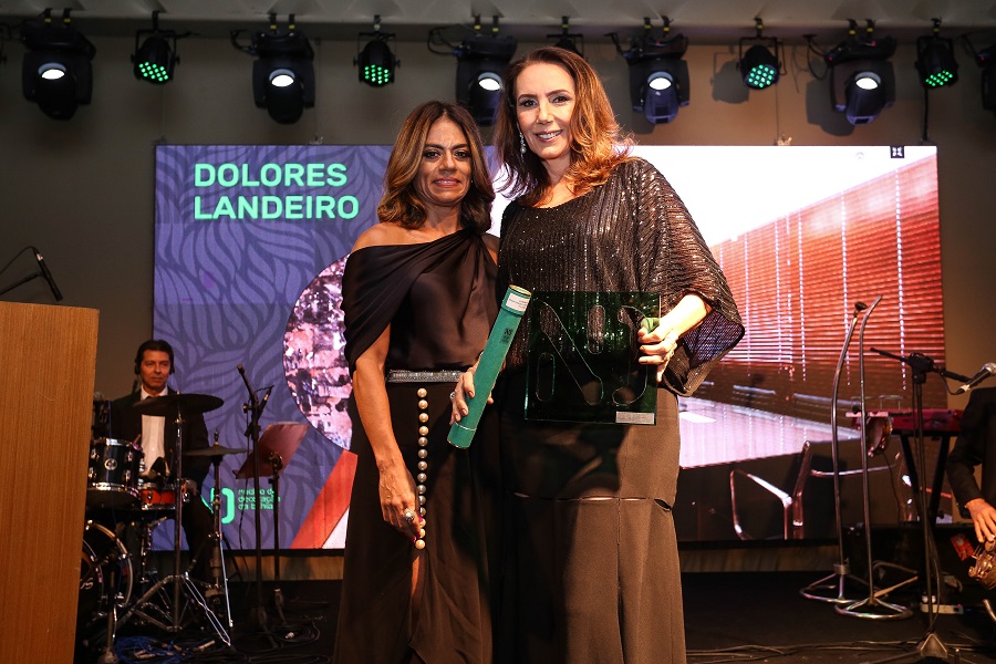  Roberta Coelho e Dolores Landeiro  