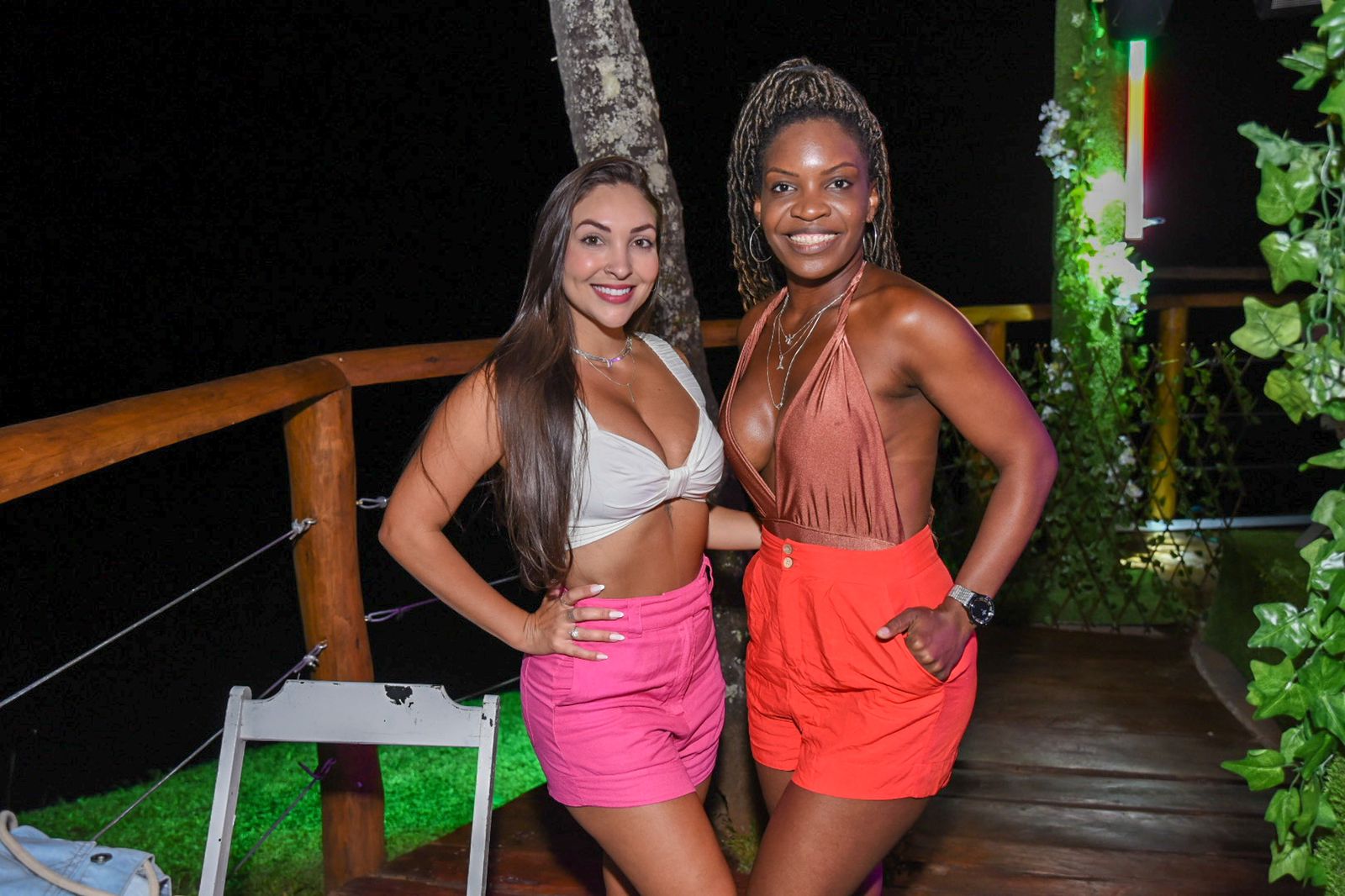 Amanda de Moraes e Elaine Dias       