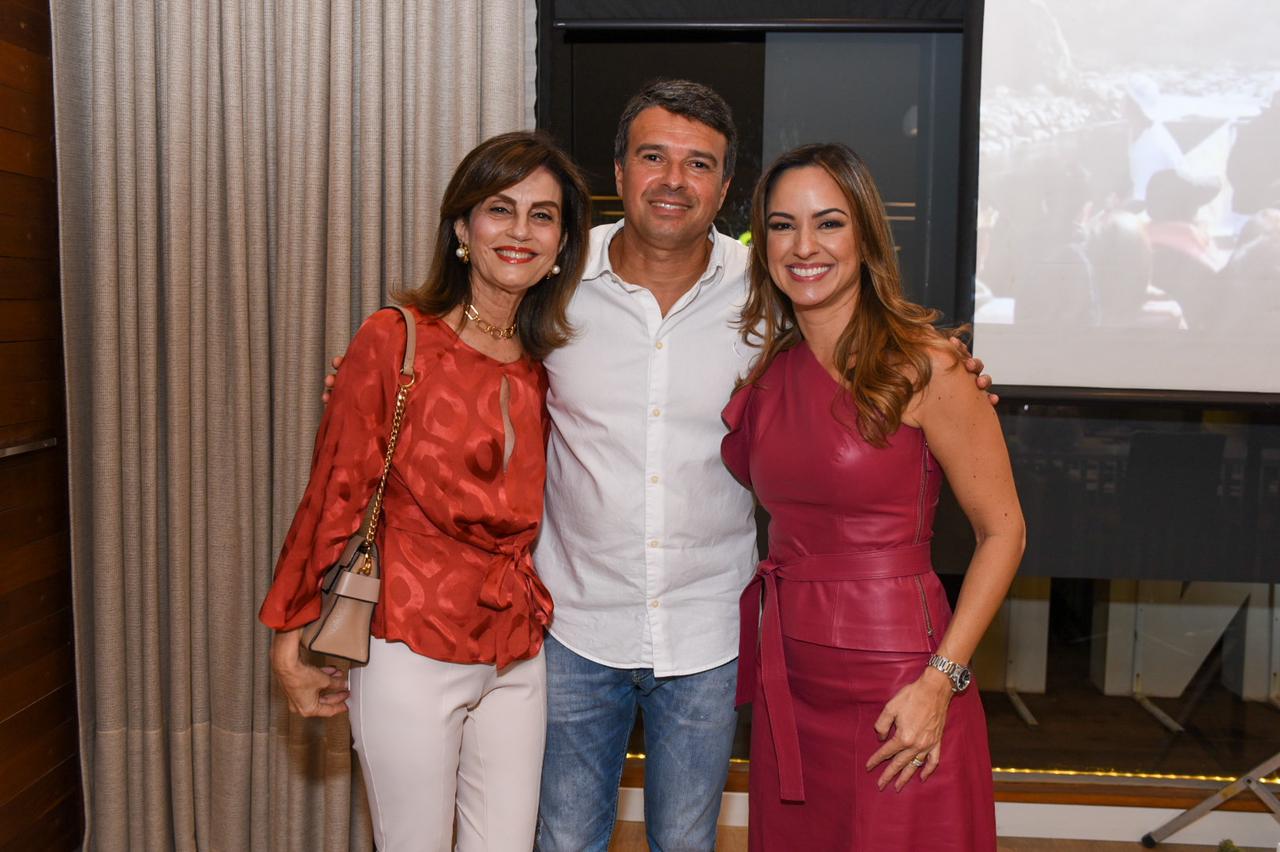 Cristina Calumby, Adilson e Claudia Galvão     
