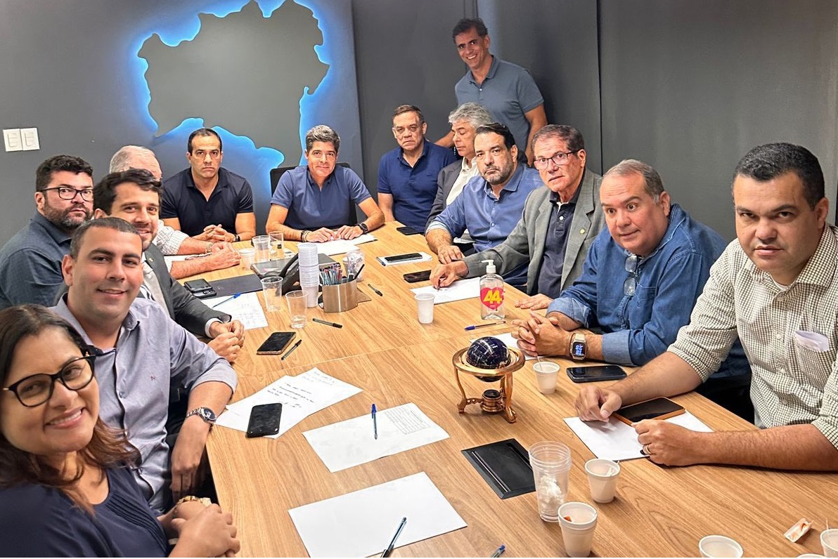 ACM Neto reúne deputados do União Brasil para discutir eleições de 2024