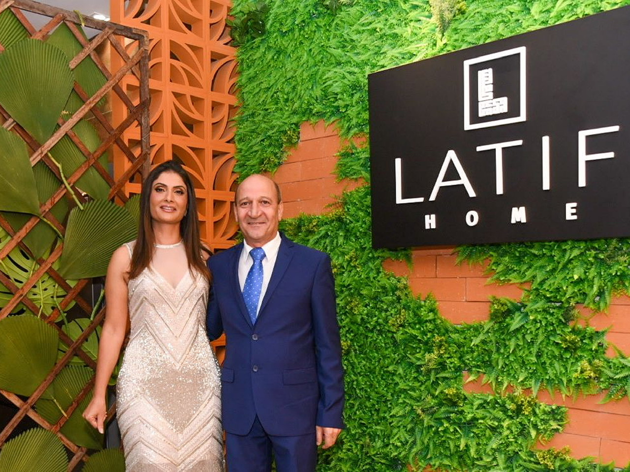 Giro de fotos: Lauro de Freitas ganha loja de 2.500 m² focada em arquitetura de alto padrão 