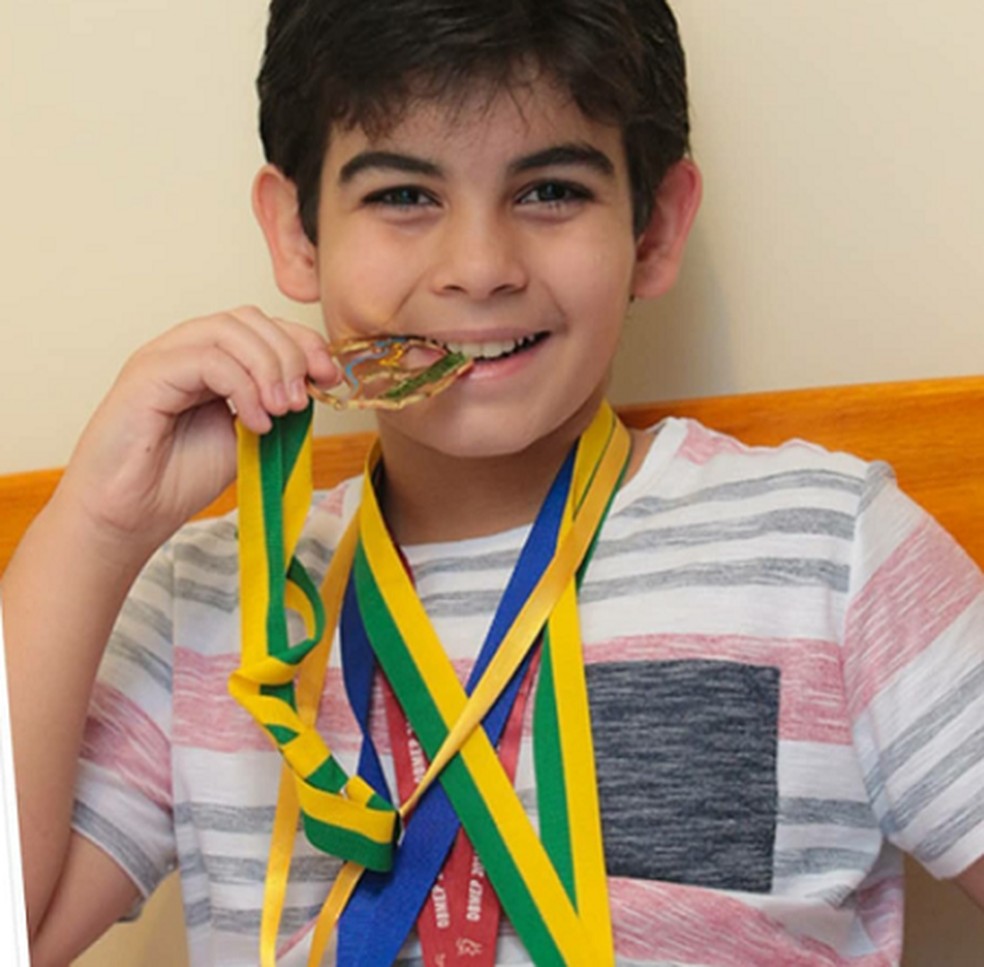 Garoto de 13 anos é aprovado em 1º lugar na Universidade Estadual do Ceará; conheça Caio Temponi 
