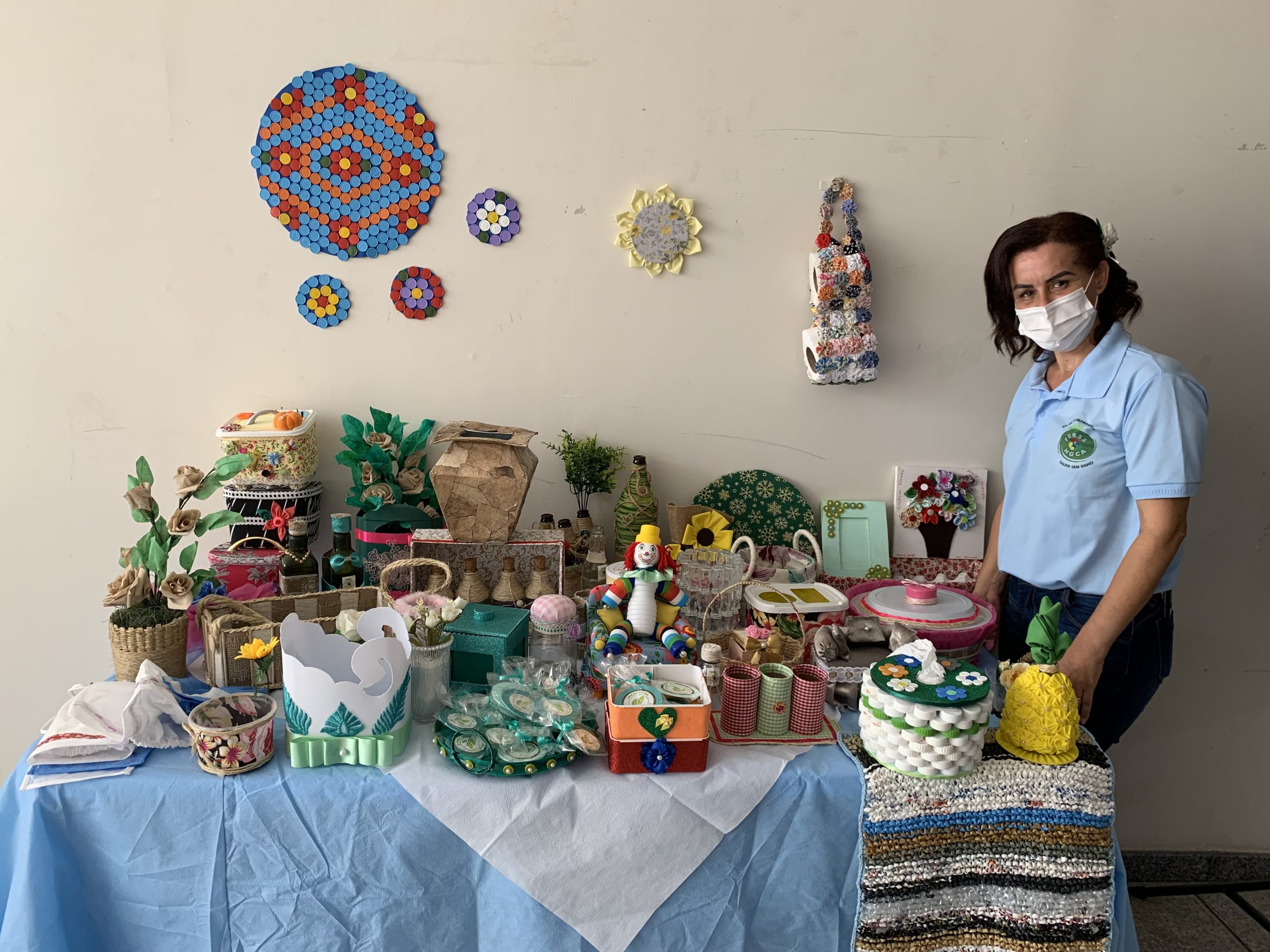 Exposição de peças artesanais marca Semana do Meio Ambiente no maior hospital de Feira