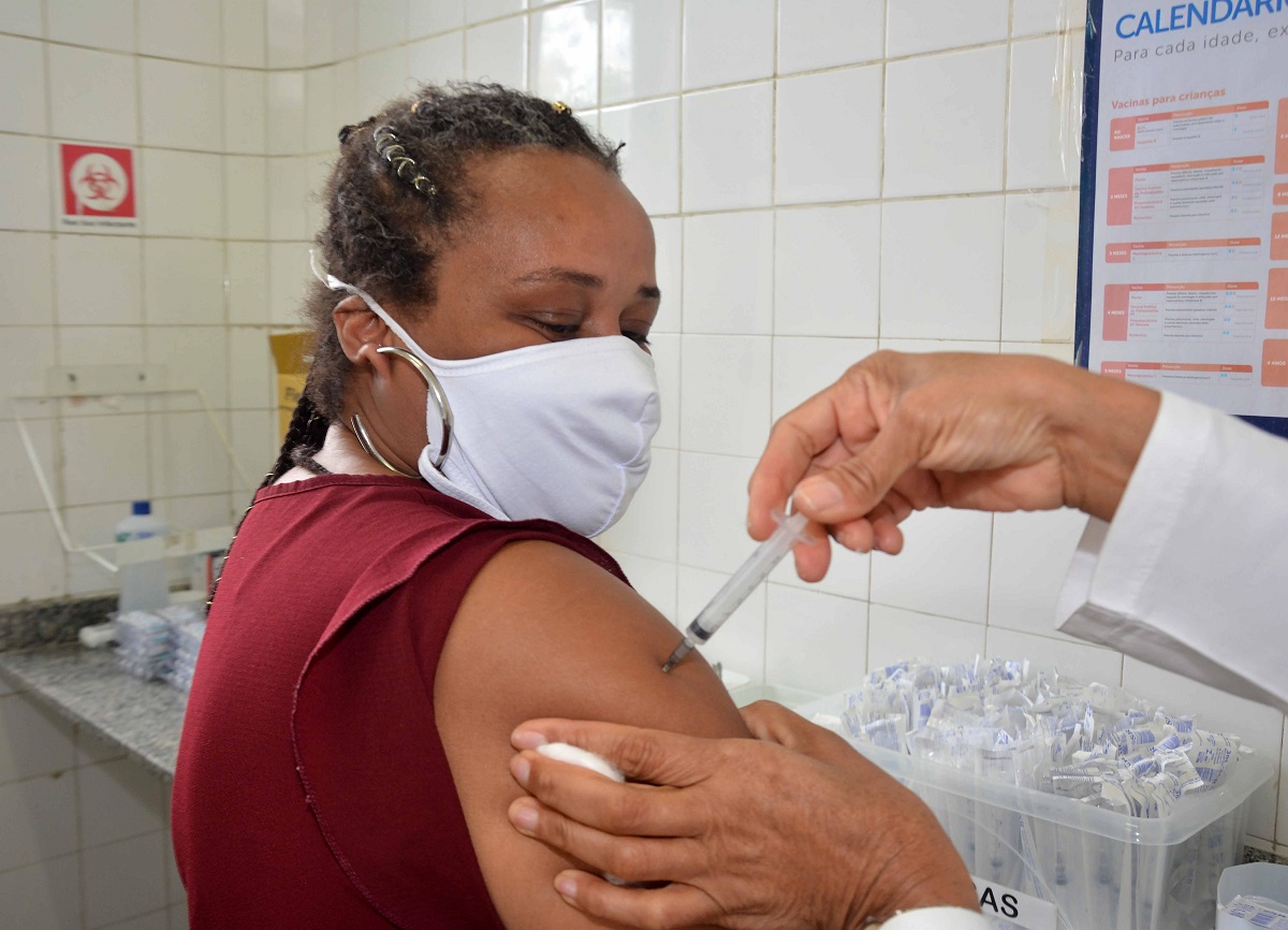 Confira a estratégia de vacinação contra a Covid-19 em Salvador nesta sexta (17)