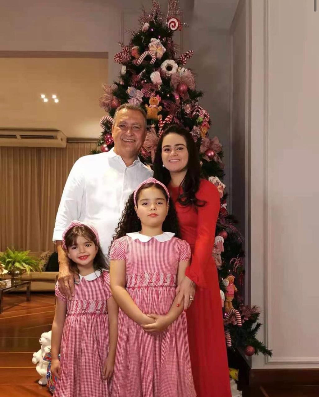 Aline e Rui Costa celebram Natal acompanhados pelas filhas Marina e Malu  