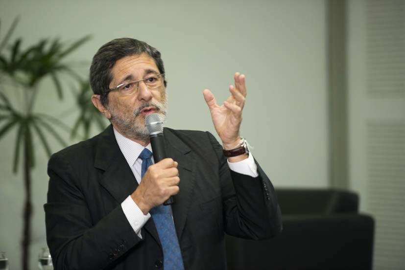 Gabrielli discorre sobre a economia brasileira