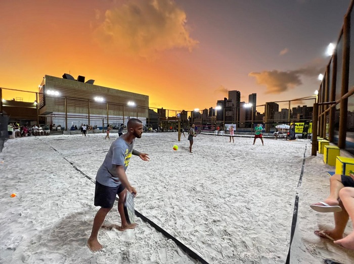  Terraço do Shopping Barra ganha arena de esportes de praia em uma área de 1.500m²